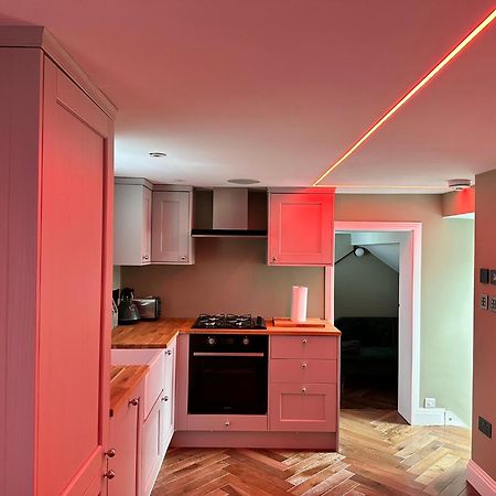 Super Deluxe Apartment 巴尔内特 外观 照片