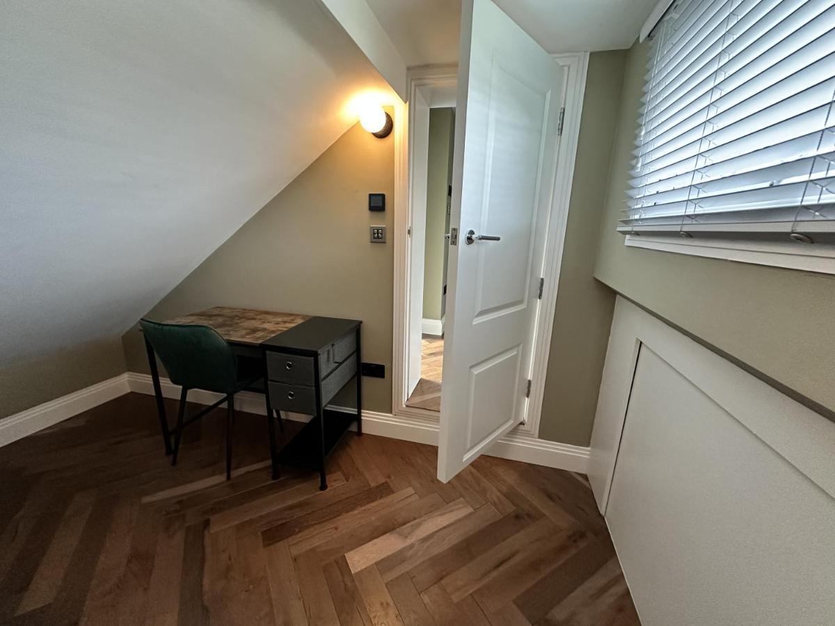 Super Deluxe Apartment 巴尔内特 外观 照片