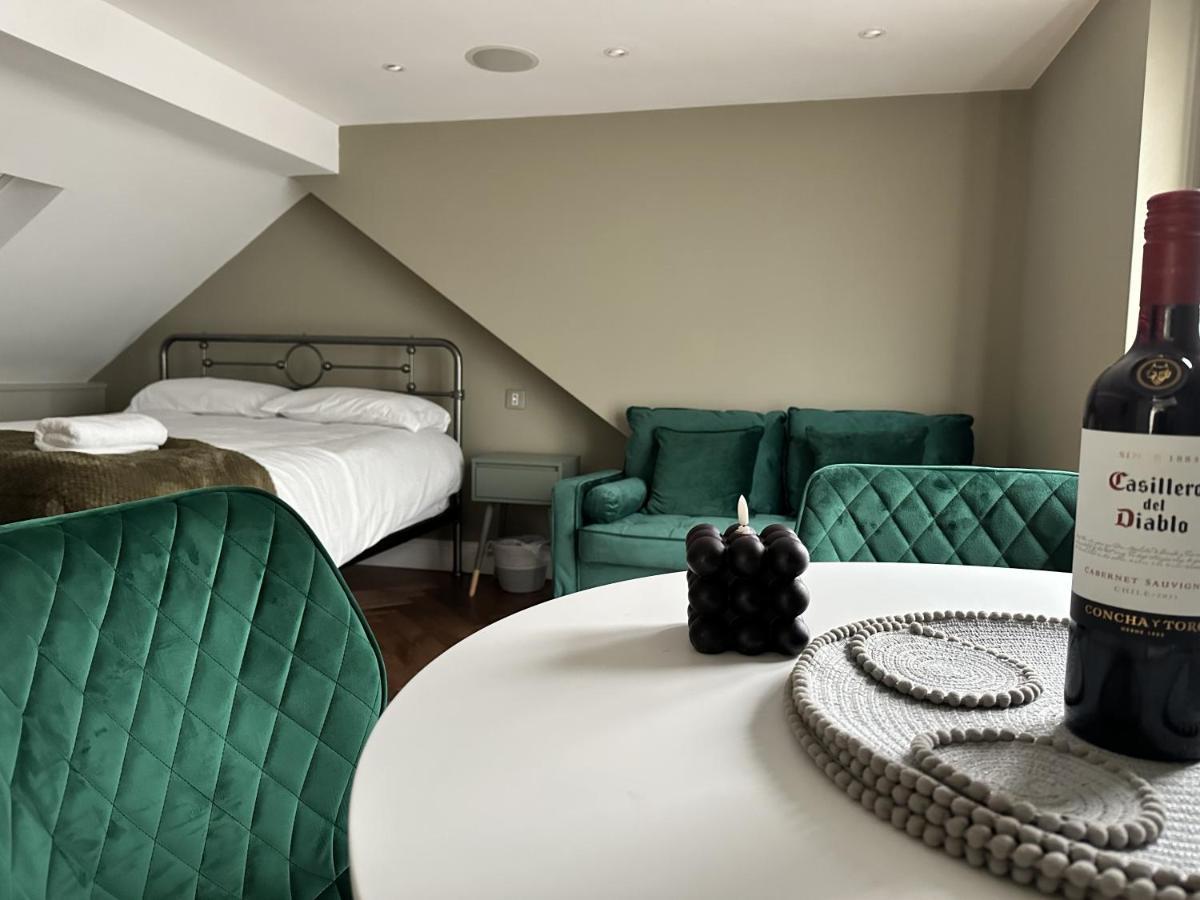 Super Deluxe Apartment 巴尔内特 外观 照片